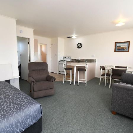 Avon Motel Hawera Exterior photo